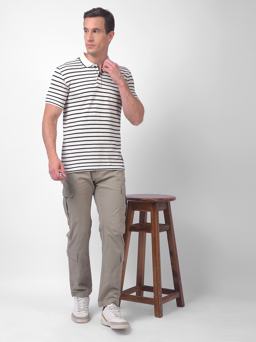 Numero Uno Men Beige Multi Pocket Regular Fit Cargo